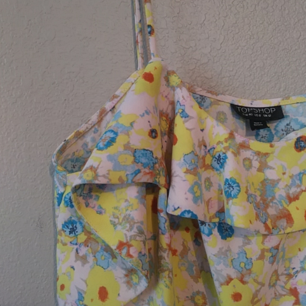 TOPSHOP Ruffled Floral Romper - Picture 5 of 7